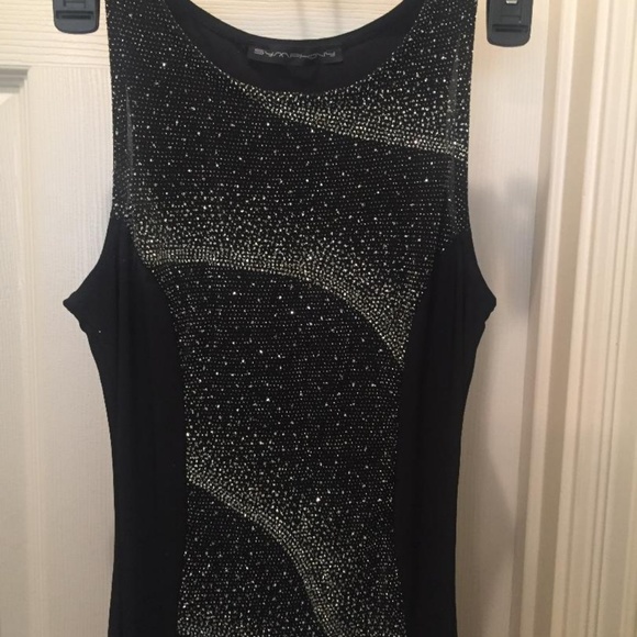 Black formal dress - Picture 2 of 3